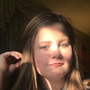 Meet your Posher, Ella